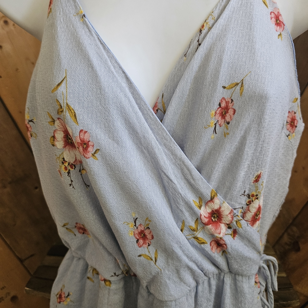 Adorable Flowy Floral Faux Wrap Romper Ruffle Hem Shorts Altar'd State Medium - Picture 4 of 13